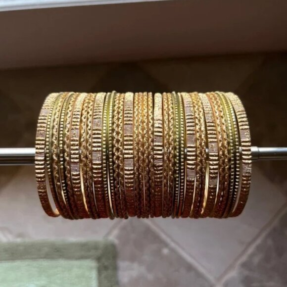 Antique Gold brass Glitter bangles Indian Party Jewelry Set - Picture 4 of 15